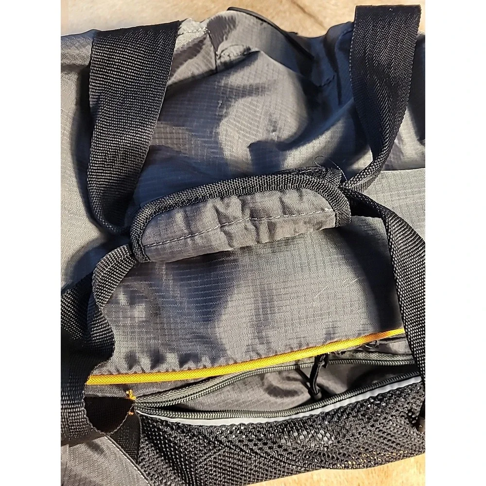 Columbia Dog Mountain‎ Duffel Bag Dark Green Orange Gym Travel Luggage Mesh 22